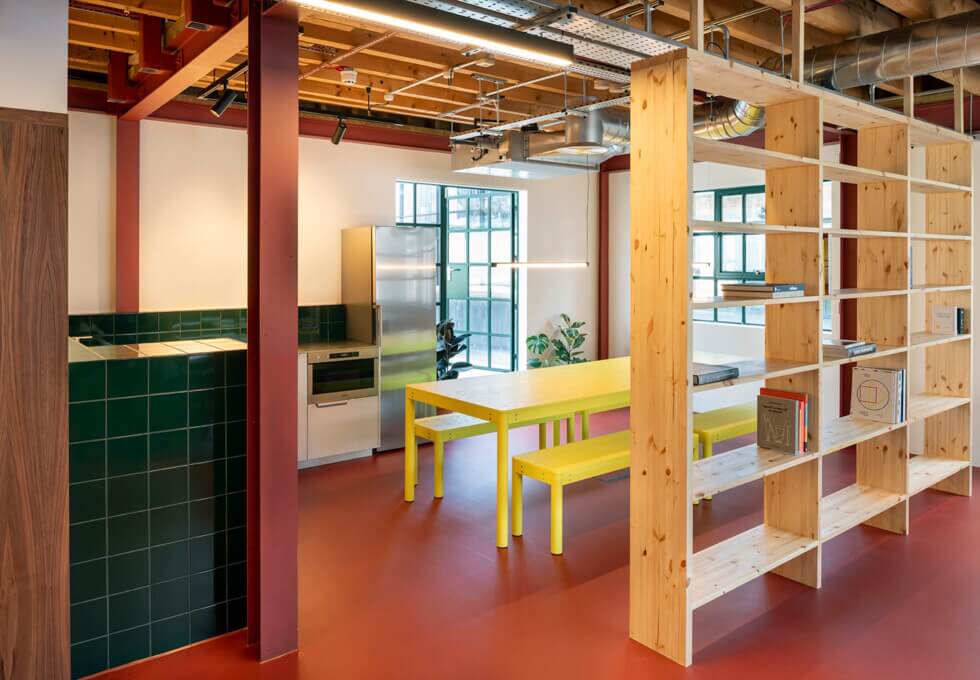 Breakout space in New Inn Yard, Hermit Offices Limited (Frameworks) (Shoreditch)
