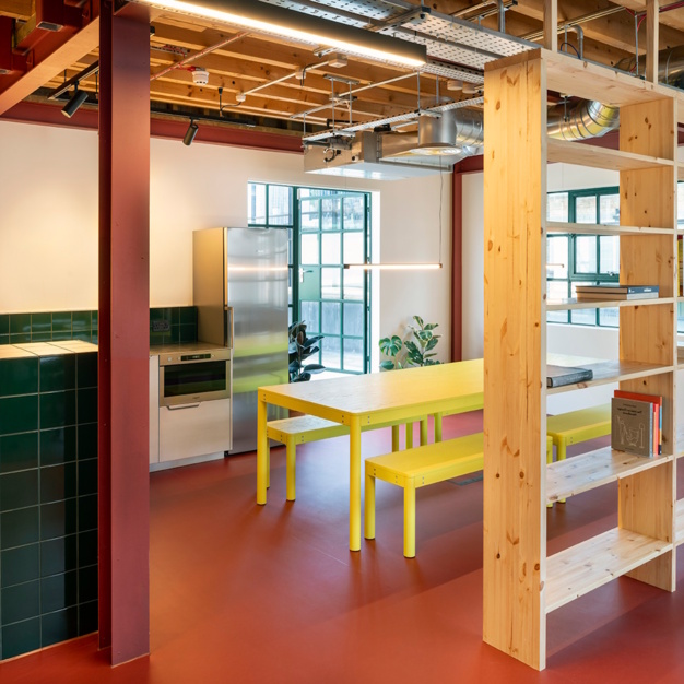Breakout space in New Inn Yard, Hermit Offices Limited (Frameworks) (Shoreditch)