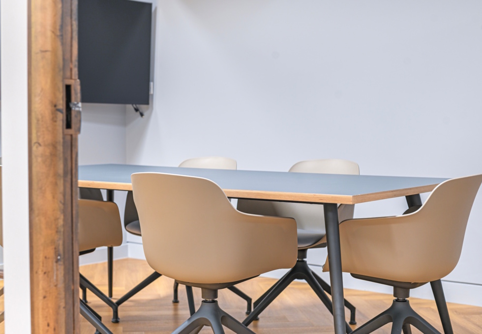 Meeting room - Curtain Road, CDV Realty Limited in Shoreditch