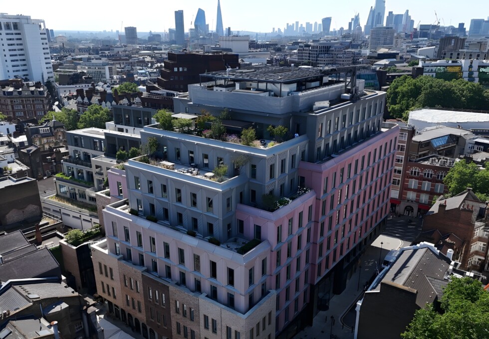 Building outside at Manette Street, Cubo Holdings Limited, Soho