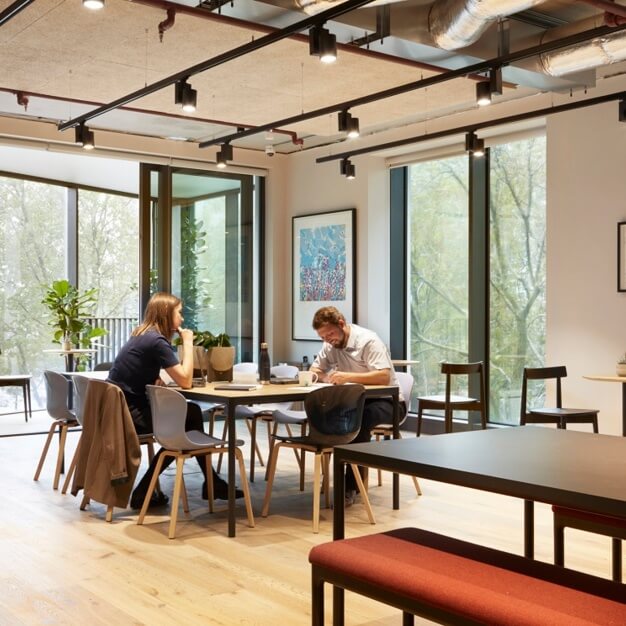 Breakout area for clients - Southwark Bridge Road, FORA in London