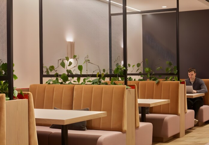 The breakout space in Watling Street, Land Securities Group PLC, St Paul's