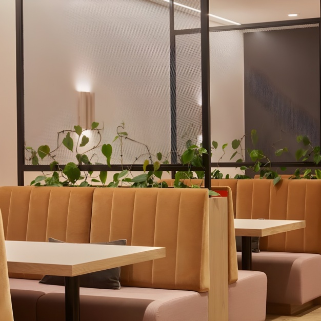 The breakout space in Watling Street, Land Securities Group PLC, St Paul's