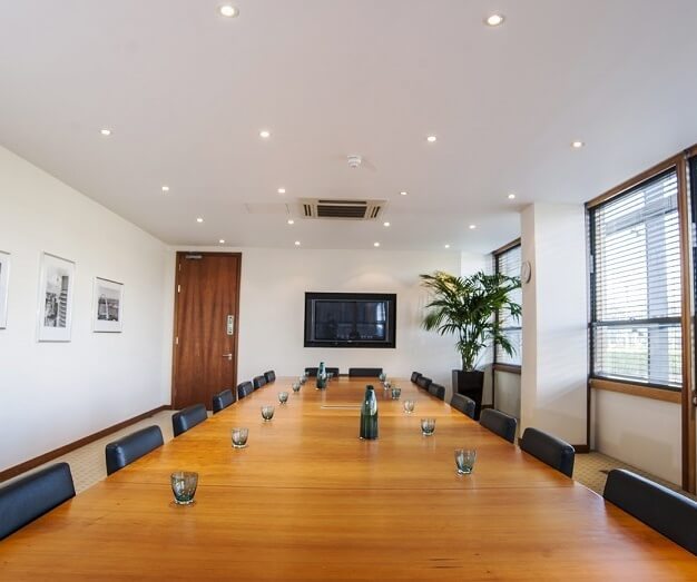 The meeting room - The Square, Regus in Stockley Park
