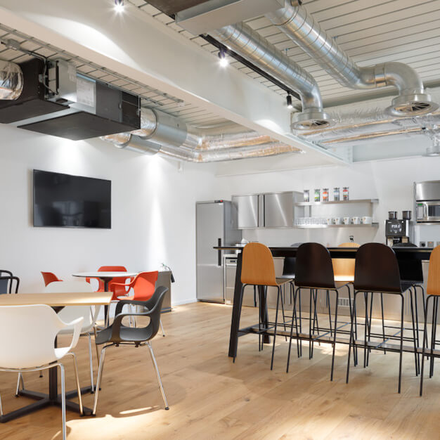 Use the kitchen at Burford Road in Stratford (Us&Co)