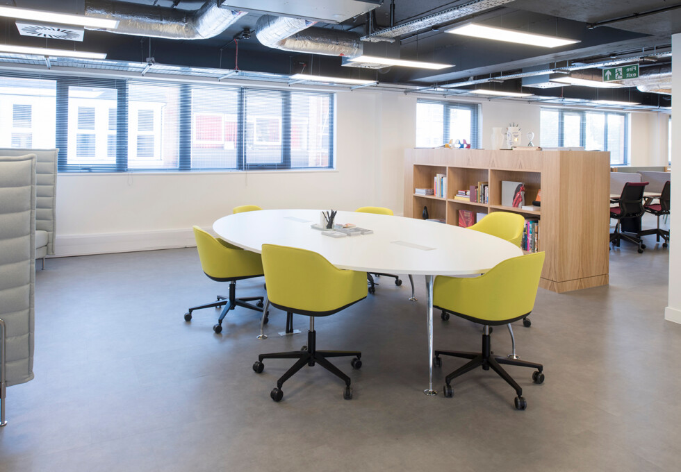 Enjoy the communal space in The Causeway, Regus in Teddington