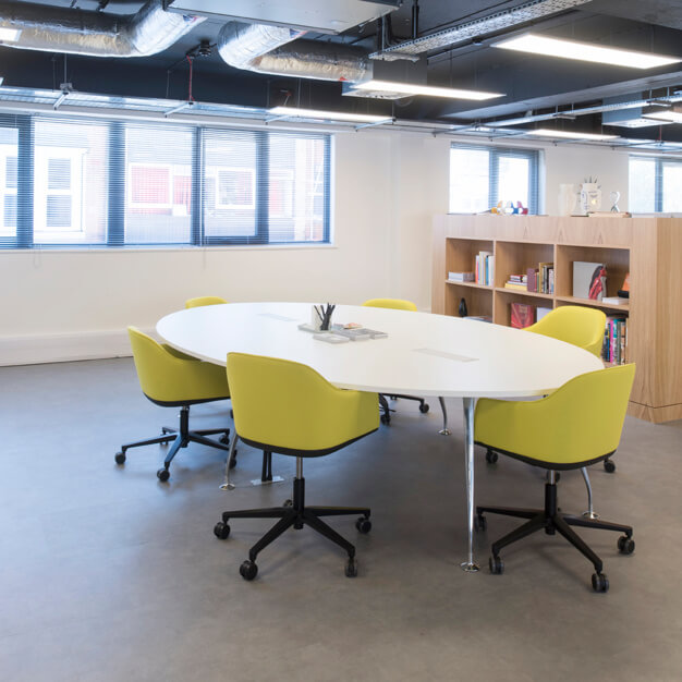 Enjoy the communal space in The Causeway, Regus in Teddington
