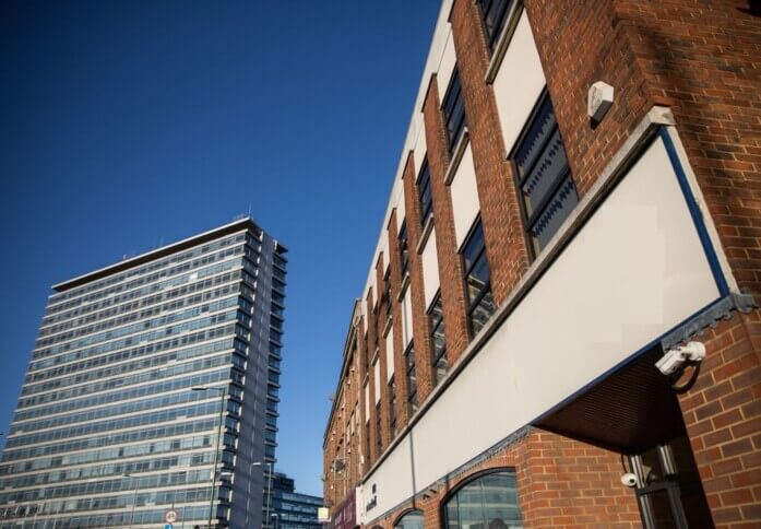 Building pictures of The Broadway, Stonecot Homes at Tolworth