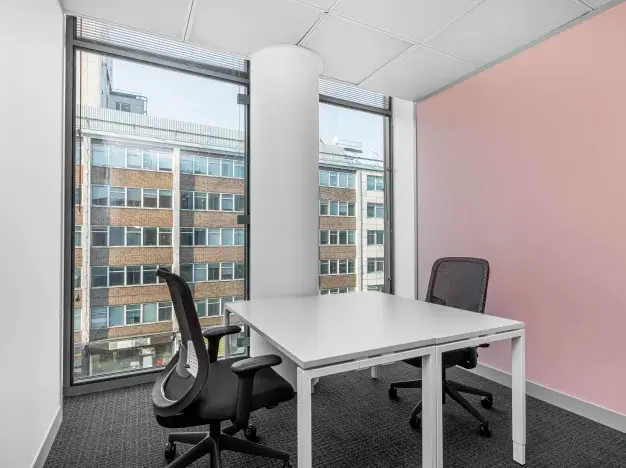 Dedicated workspace - Tottenham Court Road, Regus (London)