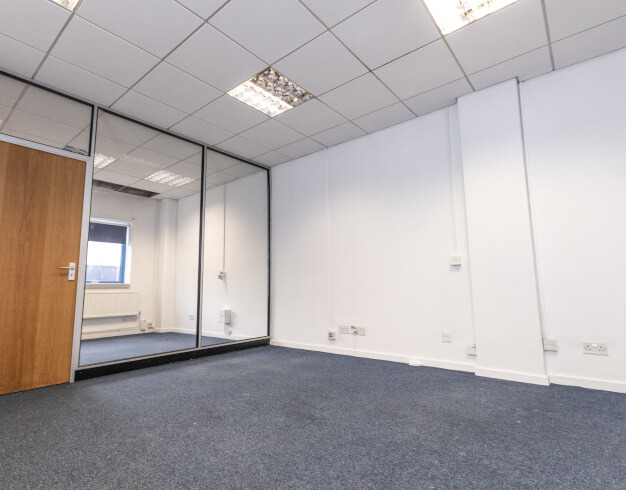 Unfurnished workspace in Rugby Road, Access Storage, Twickenham