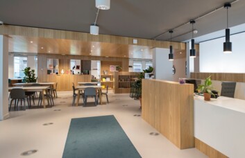 Reception area at Charter Place, Regus in Uxbridge