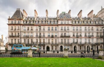 Building pictures of Grosvenor Gardens, The Arterial Group Ltd (Victoria)