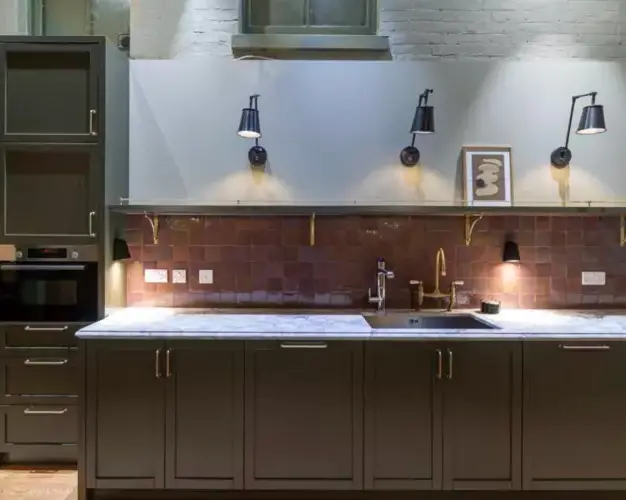 Dedicated kitchen at Grosvenor Gardens, KNIGHT FRANK in Victoria