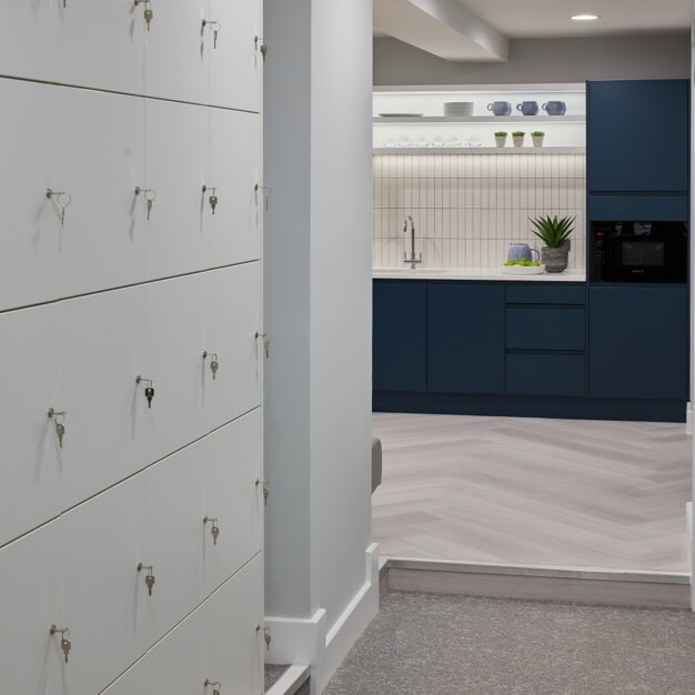 Lockers - Buckingham Palace Road, One Avenue in Victoria