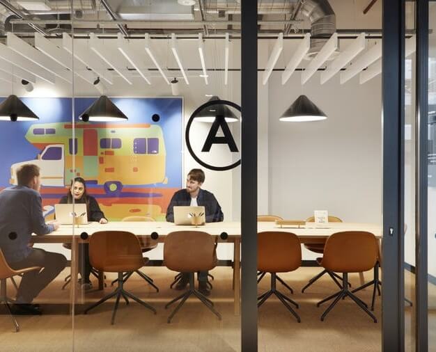 Meeting room - Buckingham Palace Road, WeWork in Victoria