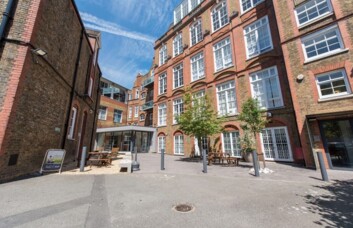 The building at Westminster Bridge Road, Lenta, Waterloo