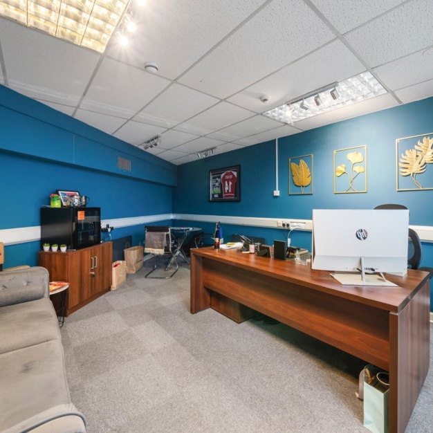 Private workspace in Sumatra Road, Harmony Real Estate Investments Ltd (West Hampstead)