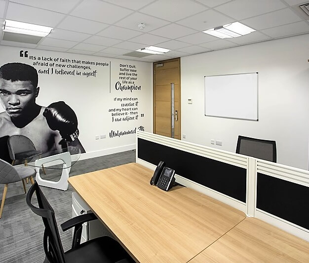 Private workspace in Oxford Court, Claremont Interior Solutions LLP (Manchester)