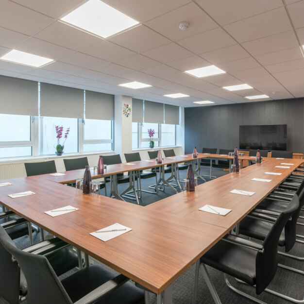 Meeting room - Princes Street, Regus in Edinburgh