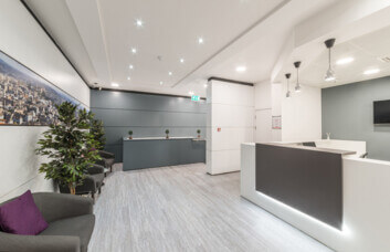 Reception - Princes Street, Regus in Edinburgh