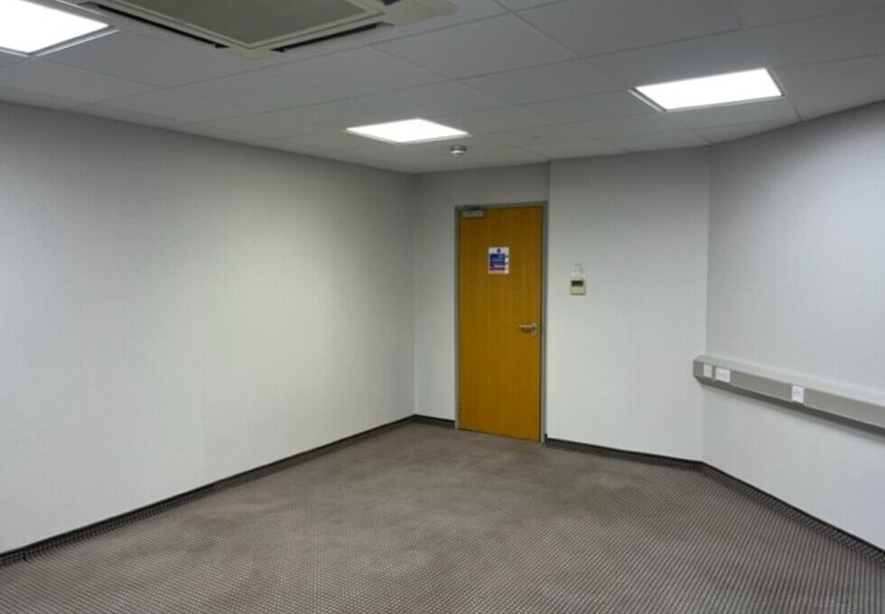 Unfurnished workspace: Enterprise Way, Storage King, Edenbridge