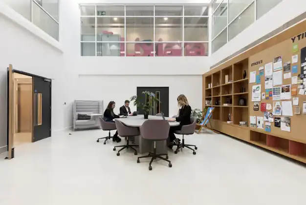 Communal Space - Chalfont Park, Regus in Gerrards Cross