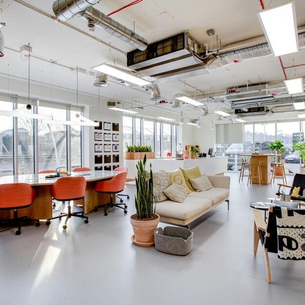 Client breakout space - Station View, Regus (Guildford)