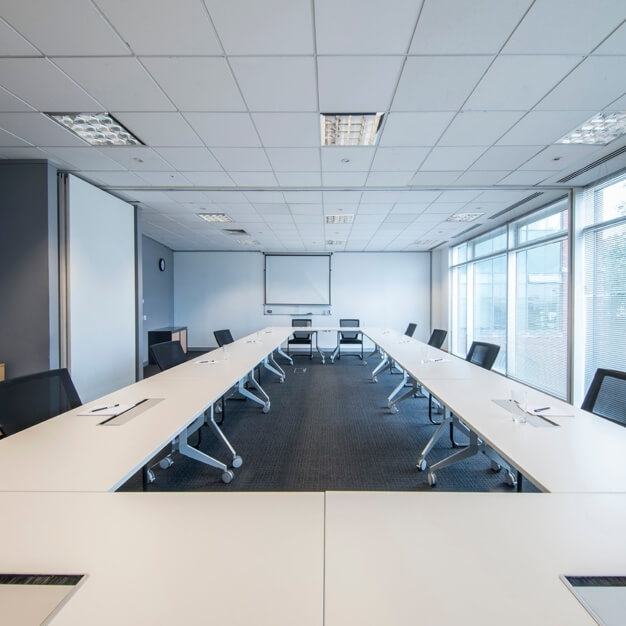 Meeting rooms in Farnham Road, Regus, Guildford