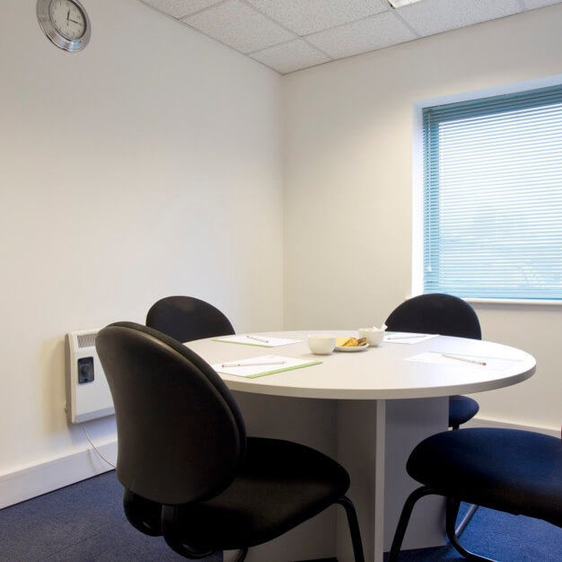 Meeting room - Harts Farm Way, Regus in Havant