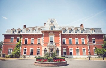 Building pictures of Lower Road, Parallel Business Centres at Leatherhead