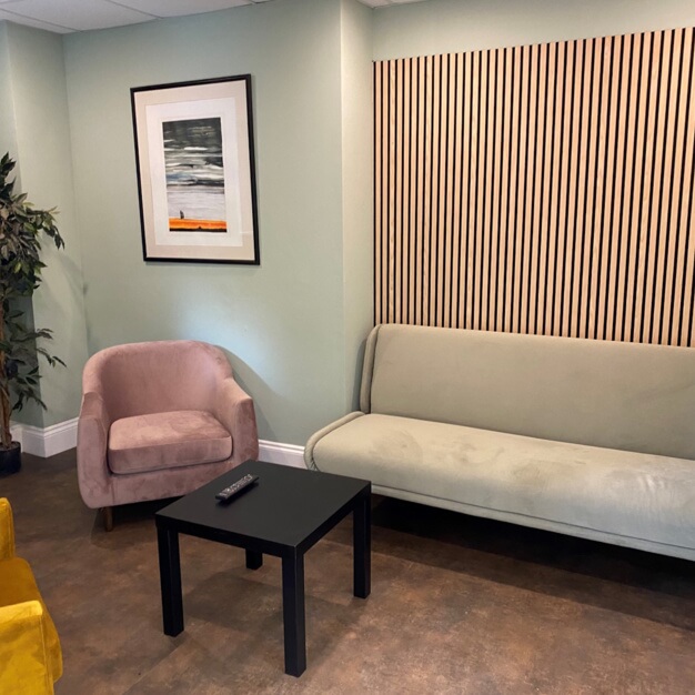 The Breakout area - Kingston Road, Halcyon Offices Ltd (Leatherhead)