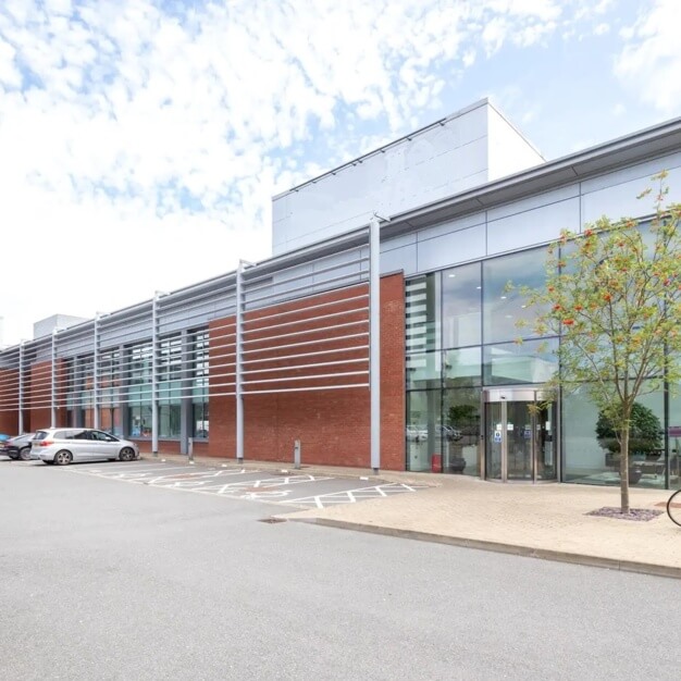 Building outside at Concorde Park, Regus, Maidenhead