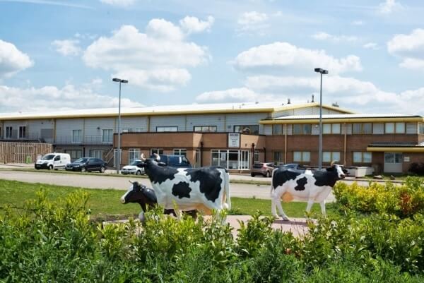 Building pictures of Howard Way, Bucksbiz at Newport Pagnell