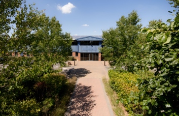 Building pictures of Warpsgrove Lane, Podium Space Ltd at Oxford