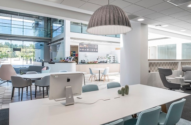Breakout space for clients - Brook Drive, Regus in Reading