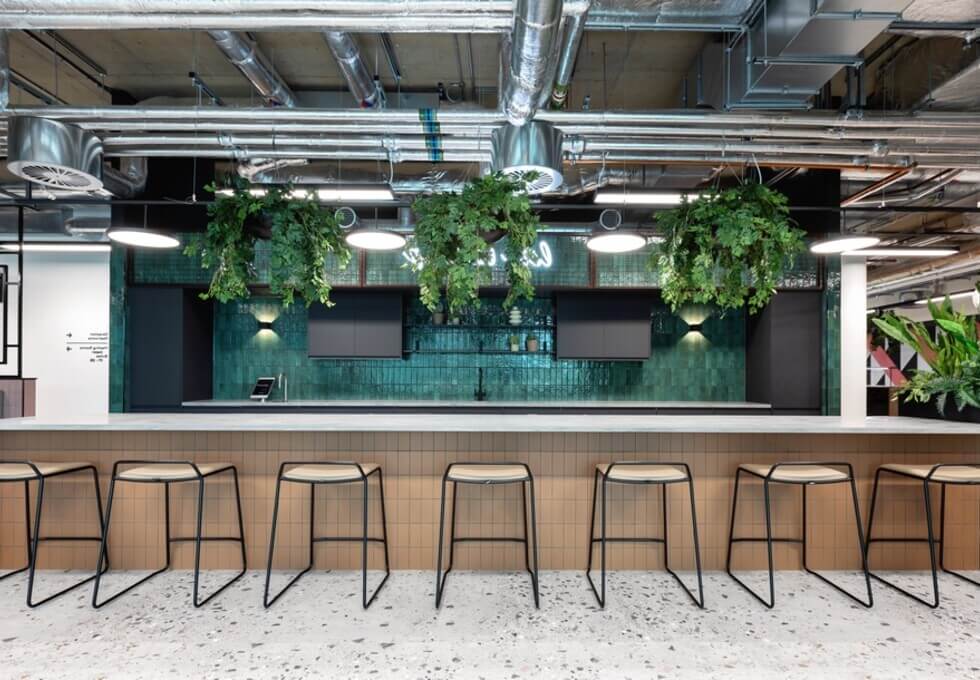 A breakout space in Riding Court Road, Villiers Serviced Offices (Slough)