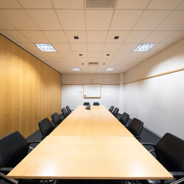Meeting room - Bath Road, Regus in Slough