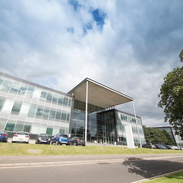 The building at Bath Road, Regus in Slough
