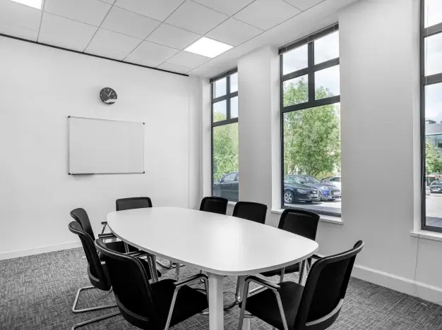 Meeting room - The Causeway, Regus in Staines-upon-Thames