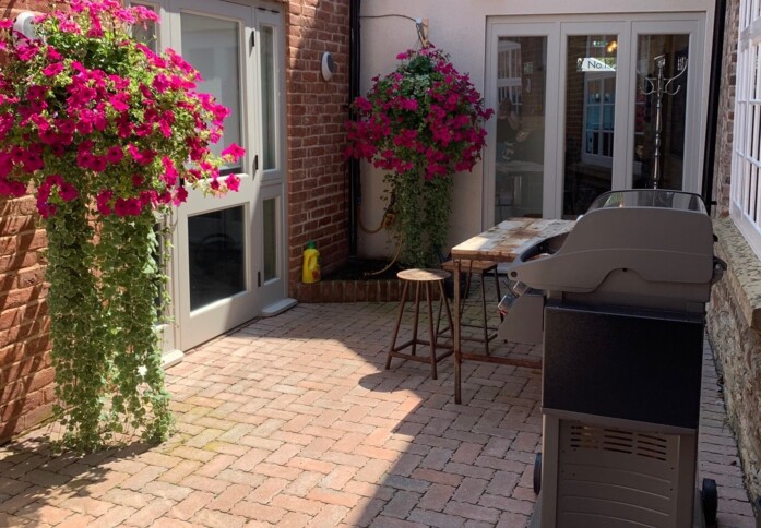 Outdoor area - Upper High Street, The Sanderum Centre in Thame