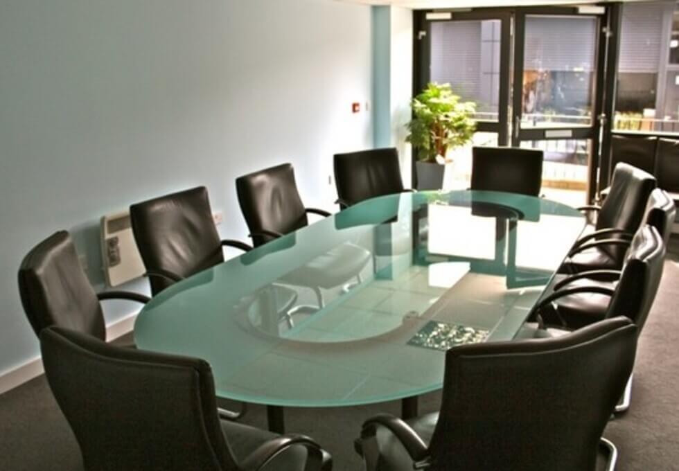 Meeting room - Old London Road, M40 Offices in Wheatley