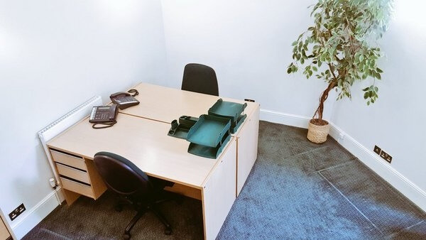 Dedicated workspace - Castle Hill, UBC UK Ltd in Windsor