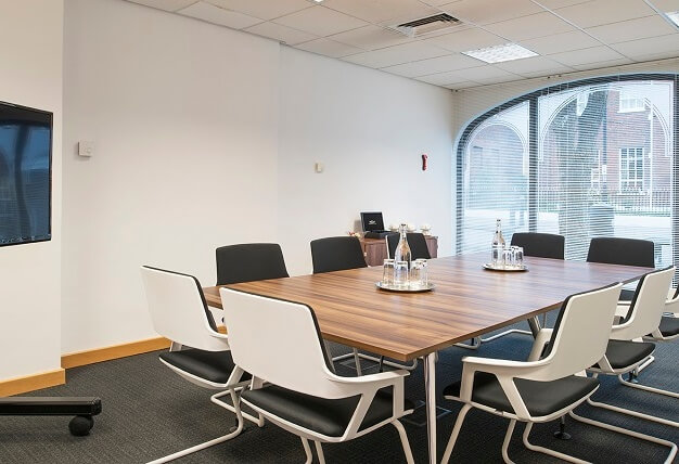 Meeting rooms in Thames Street, Regus, Windsor