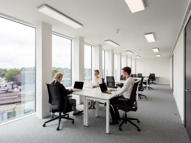 Private workspace in High Street, Regus (Woking)