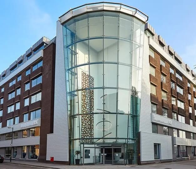 Building pictures of Victoria Street, Runway East at Bristol