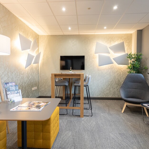 Breakout space for clients - Kembrey Park, Pure Offices in Swindon