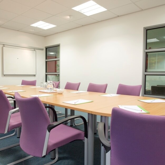 Meeting room - Rivermead Drive, Regus in Swindon