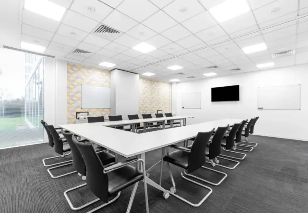 Meeting room - Whitehill Way, Regus in Swindon