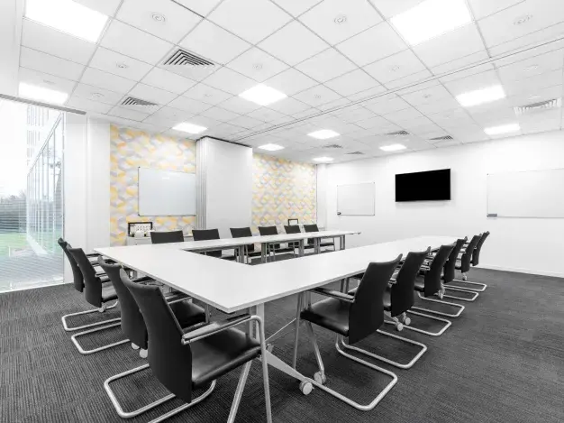 Meeting room - Whitehill Way, Regus in Swindon