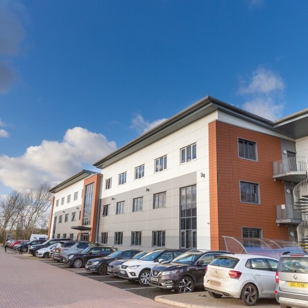 Building pictures of Tournament Fields, Pure Offices at Warwick